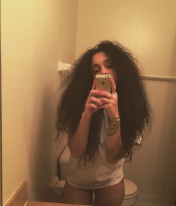 iamindyamarie:  johnnapaige:  Gonna miss this dirty mirror after I move lol.  My babe