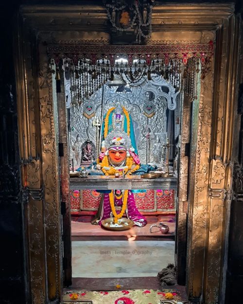 hinducosmos: Harsiddhi Mata Mandir, Ujjain, Madhya Pradesh शक्तिपीठ माँ हरसिद्धि मंदिर (via Instagra