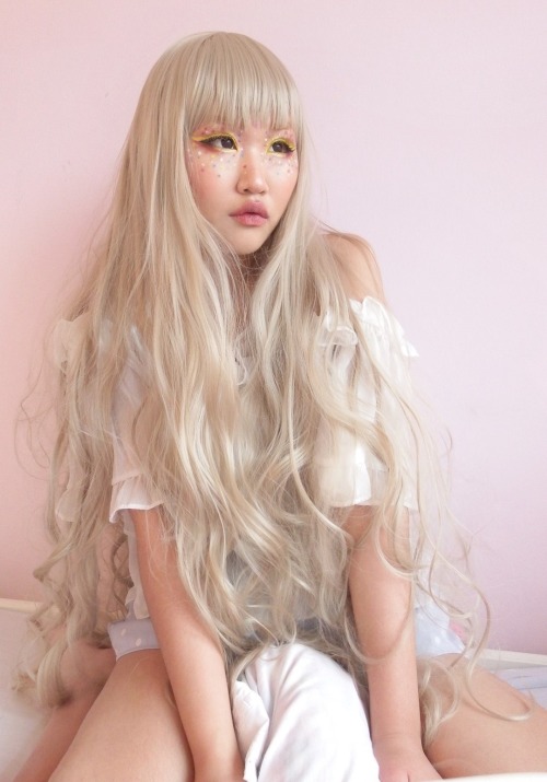 michellemoe:  Why cant this be my real hair :( 