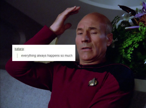 unlimited-data-soong:star trek tng + text posts: part 1/?pics from capsfromtrek and google