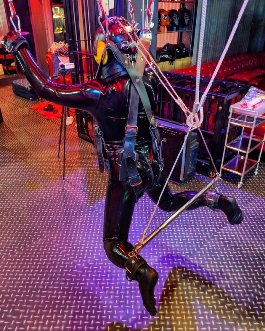 rubberforfun: Hanging rubber slave 🚡 