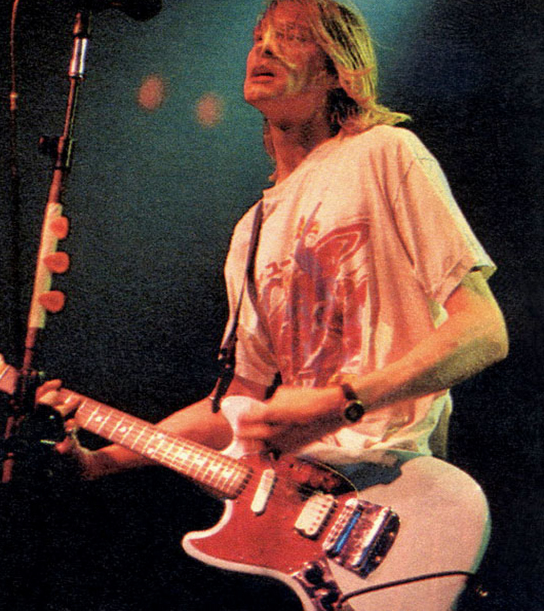 forever-nirvana:  3/1/94 last Nirvana show.2/23/94 Nirvana in Rome.  