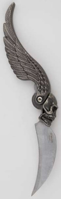 arcane-attic:  [Skull Wing athame | Arcane