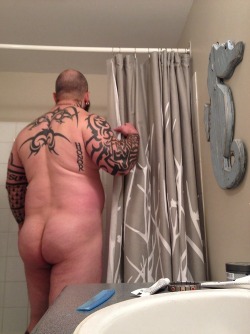 dannyluvschubs:  Nice bum