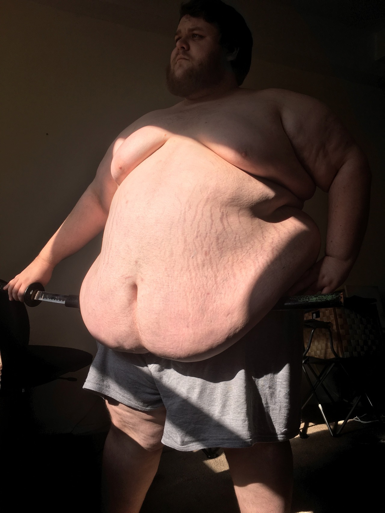 shiftshady:  fatbestfriend: Somebody asked if I could hide things under my belly