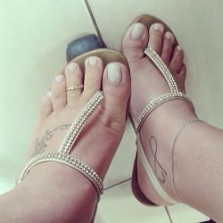 ifeetfetish:  ©🌟 @brunatancredi 🌟 #foot #feet #footfetish #pés #prettyfeet #beautifulfeet #barefoot #barefeet #toes #toering #girlsfeet #cutetoes #soles #footworship #footslave #cutefeet #footgoddess #feetlove #oilyfeet #pedicure #wrinkledsoles