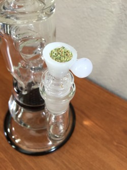 trap-god-kfc:  stonerguy1295:  I finished my last final for the semester today so I celebrated by buying a new bowl for my baby😊 Good Vibes Everyone✌️   I currently am celebrating by smoking up, good luck to everyone else taking finals!