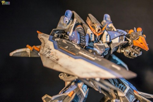 toysmaniac:  Mobile Suit Gundam Resonance - Custom Build  Modeled by noctizer