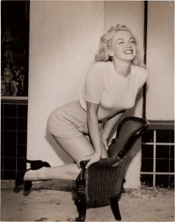 retrogasm:  Marilyn Monroe, 1949 