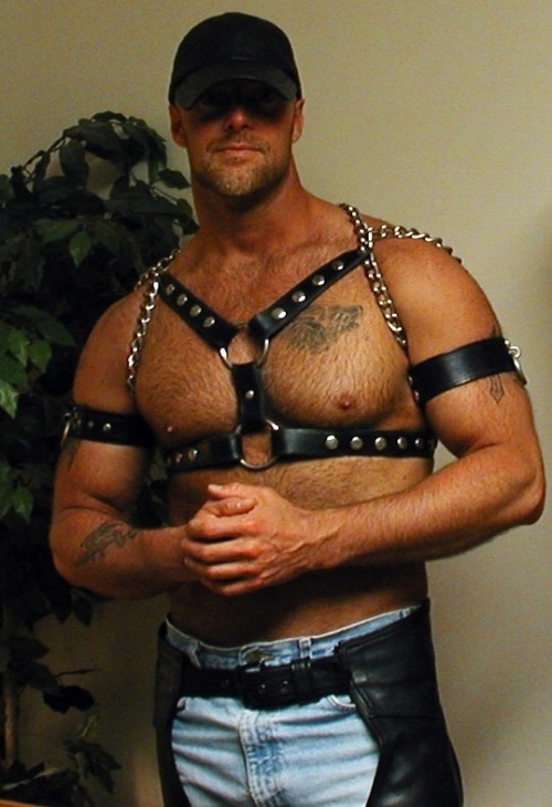 Porn leathercollector: leatherboundstuds:  Horny photos