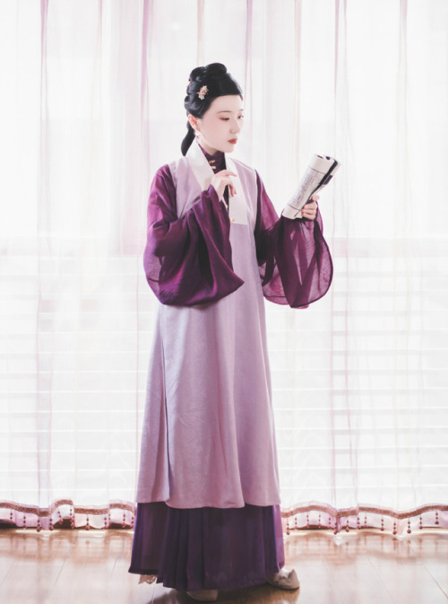 Traditional Chinese hanfu by 菜花拾月