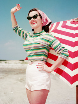 vintagegal:  Beach fashion c. 1956 