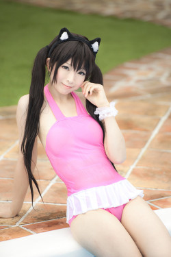 cosplaygirl:  あずにゃんー！また夏にここのスタジオ行きたいなー(*´`) … on Twitpic