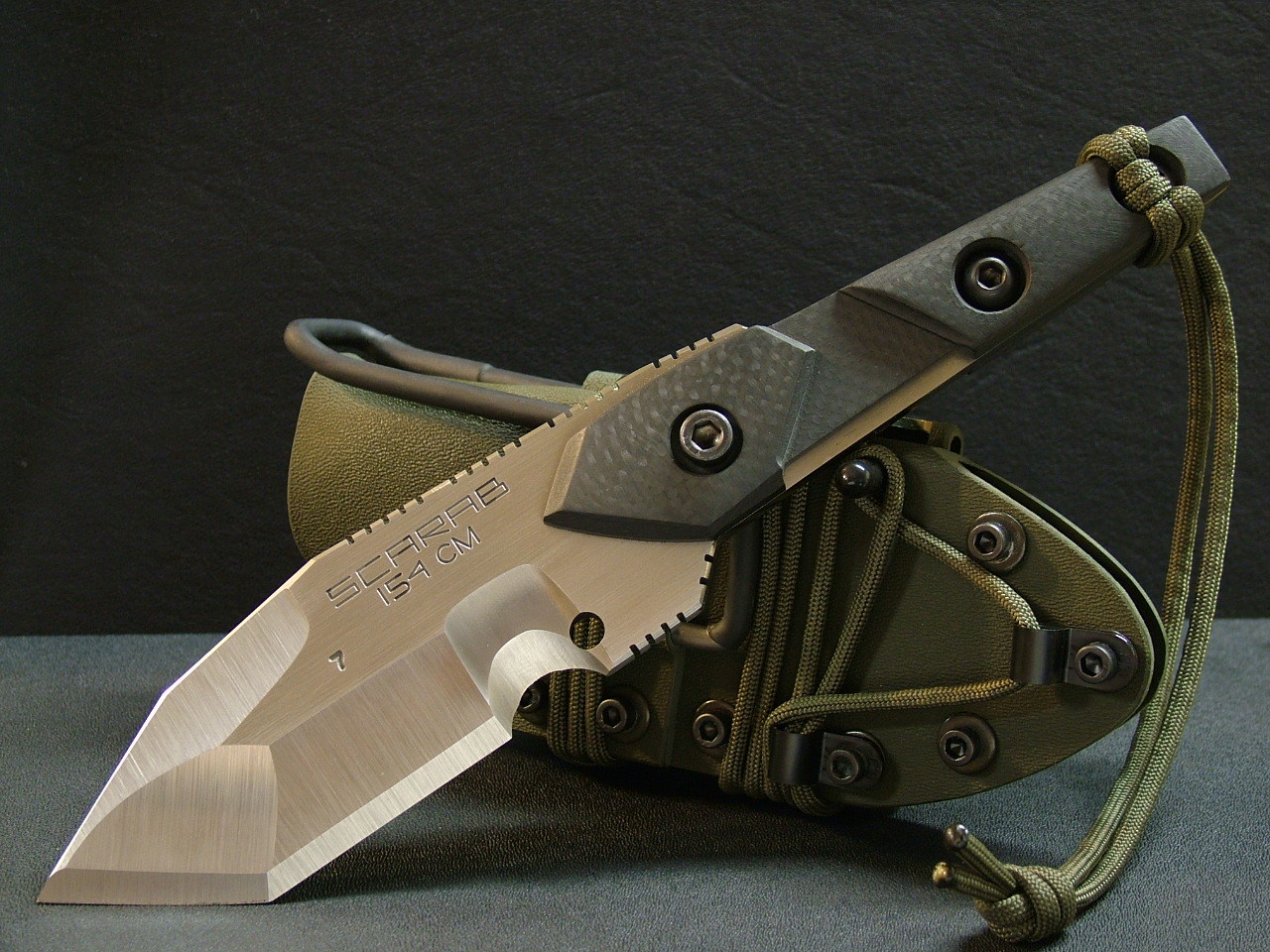 whiskey-wolf:   AIRKAT KNIVESSCARAB model 7    This is a very rare if not a one of