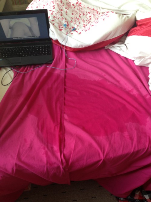 dirty-wh0re:  had a super horny day today and I squirted for the first time, unfortunately I didn’t video it, but it was fucking insane and this is the aftermath 