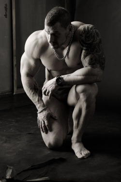 bigmalepecs:  Ruslan Bogdanov 