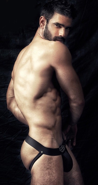 underwunder:  Follow me @underwunder 50k photos and counting!