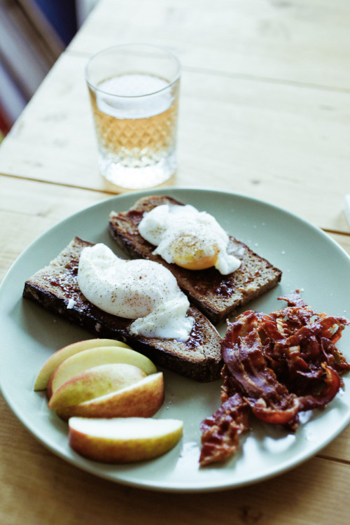 aicuisine:Inspiration Sourdough bread with fig paste and poached eggs to crispy bacon and apples.