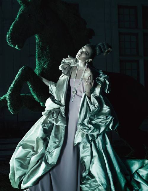 “Fairy tale Evening Gowns" Kasia Jujeczka By Yuval Hen - How To Spend It 14th November 20