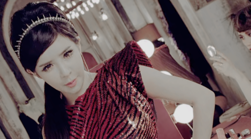 springarchive: 박봄 and color psychology;red is the color of energy, passion and action + a color asso