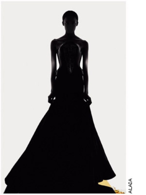 femmequeens:  Oluchi Patricia Onweagba-Orlandi photographed by Nick Knight, W magazine April 2003