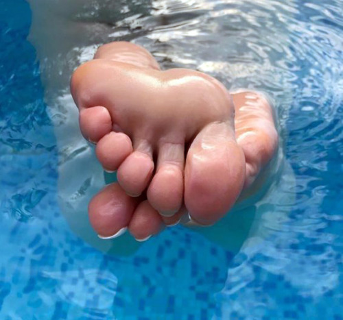 Pool soles