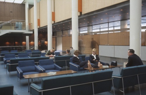 Arne Jacobsen, interior design of the SAS Royal Hotel Copenhagen, 1958-60. Unknown photographer. Via