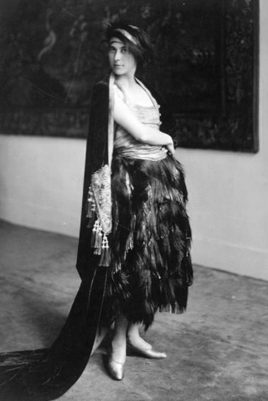 Denise Poiret in Paul Poiret Faune Ensemble, photographed by Delphi, 1919