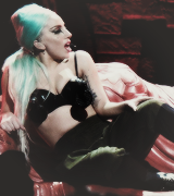  “My bones hurt from all the shows But I dont feel the pain cuz Im a pro I sink