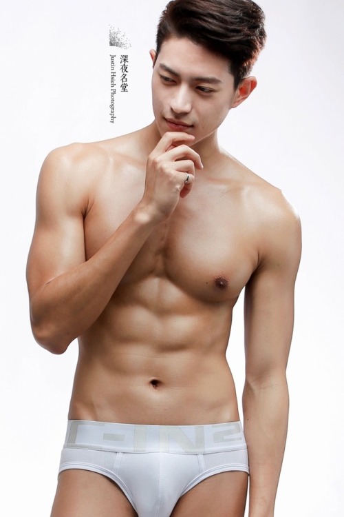 hunkxtwink:Justin Hsieh Photography Model: Adam/營養師