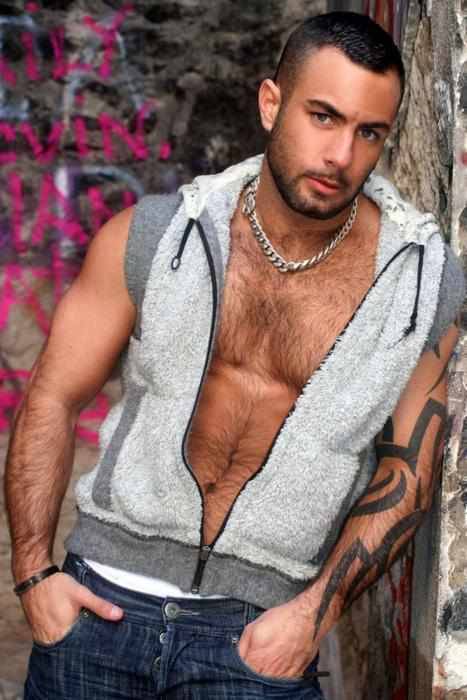allmaleharem:  Orlando Toro