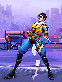 traumatizedofficial:  angelazieglerz:  widowmaker/tracer + finger wag emotes  #this