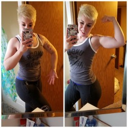 panzerfluch: mojave-wasteland-official:   that-she-wolf: I got no pump and ate poppers today but still am feeling my meat popsicle and pulling stupid ass poses 🔥 Oh wow you dyed your hair, nice.    Dang.  o ///o &lt;3