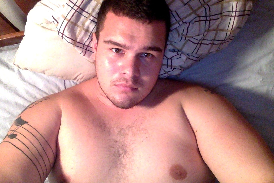 sandfda90:  Time for bed. Haven’t taken full torso pics so might as well go for