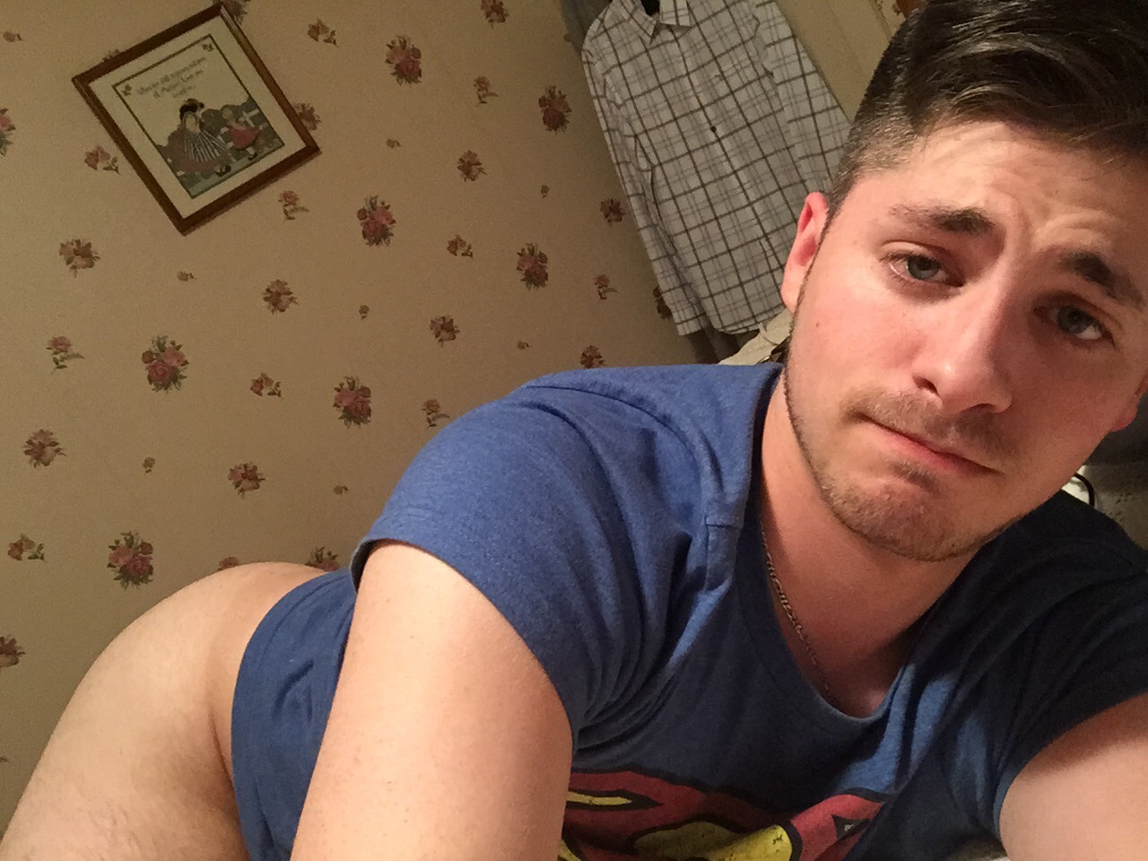 amightyfaggot:  bottleparadise:  It’s the end of the night so fuck pants  so pretty
