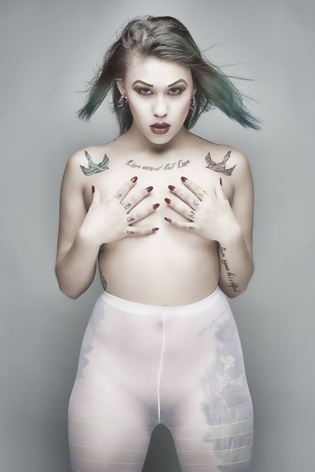 jasminesuelovesyou:  Ghostly.Model: Jasmine SuePhotographer: Bill Strome 