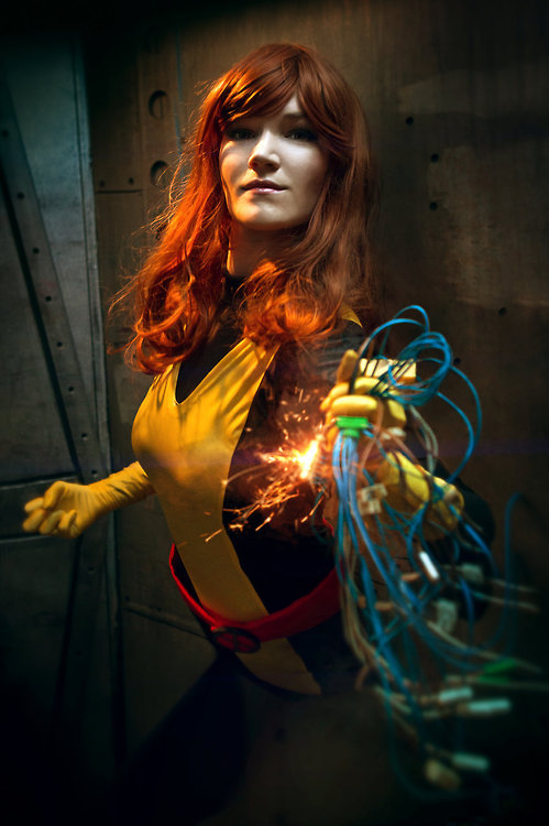 hotcosplaychicks:  Check out http://hotcosplaychicks.tumblr.com for more awesome