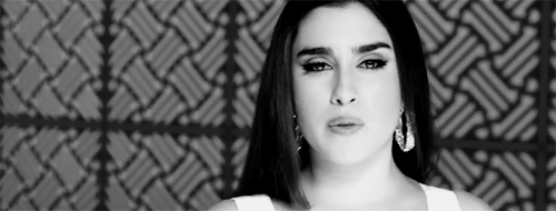 laurenjauregifs:Lo hago todo si me dices por favor