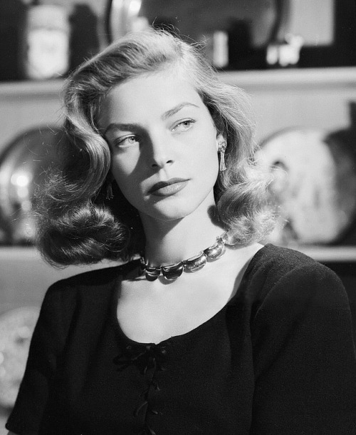 wehadfacesthen: Lauren Bacall, 1944, photo by John Engstead