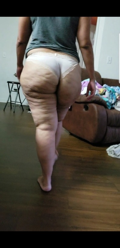 ampleasses:  Wifey blessing us up