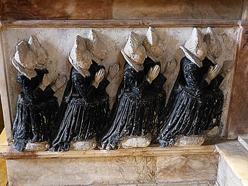 Sculptures of eight daughters of Sir Thomas Lucy II (d. 1605) from his tomb