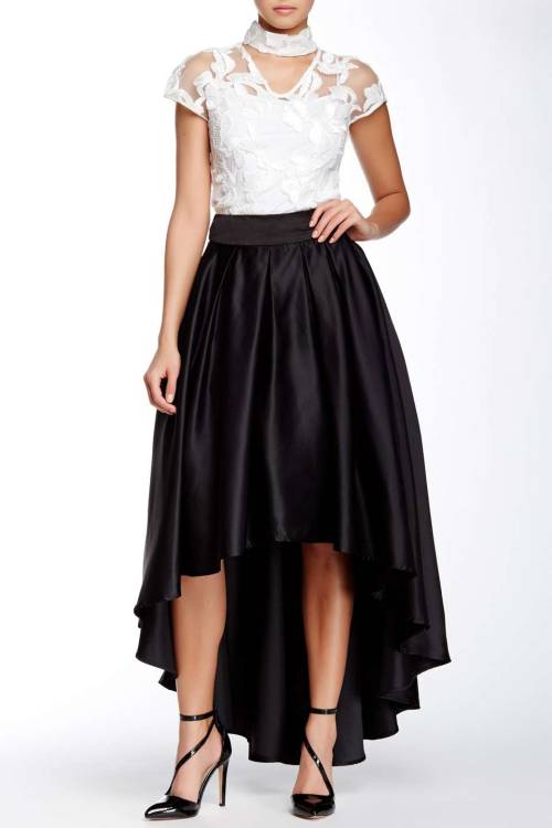 Hi-Lo Flare SkirtSee what&rsquo;s on sale from Nordstrom Rack on Wantering.