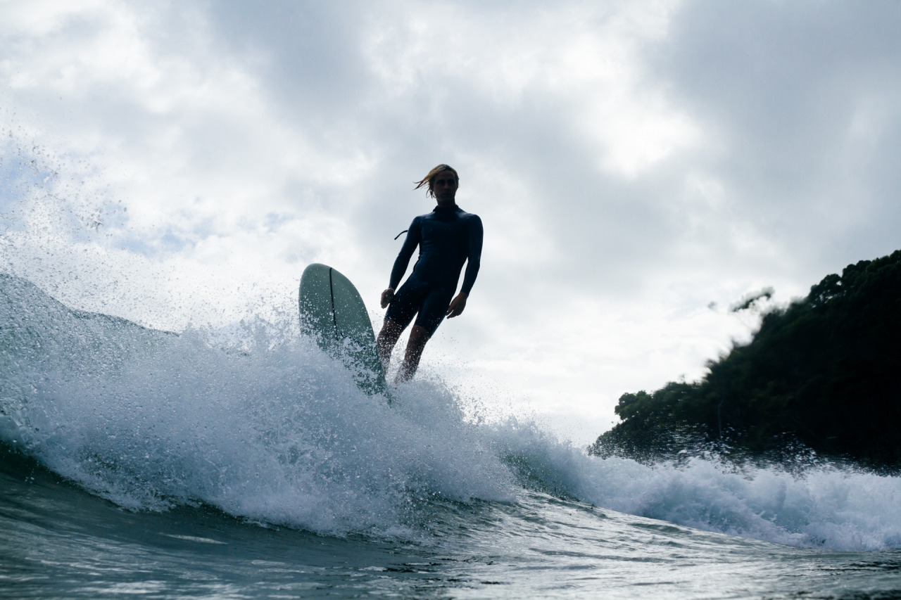 robbiedarkphoto:  Alex Knost, ramping up foam with a parallel stance in Noosa, Queensland.