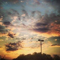 Love Me Some #Skyporn After A Rainstorm. #Sky #Clouds #Cloudporn #Saturdaynight