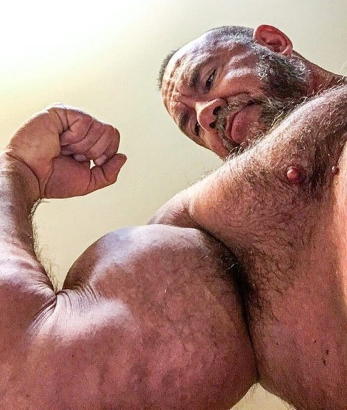 ursosparrudos: THOM AUSTIN porn pictures