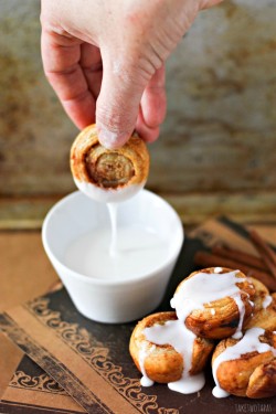 royal-food:  Puff Pastry Cinnamon Roll Bites