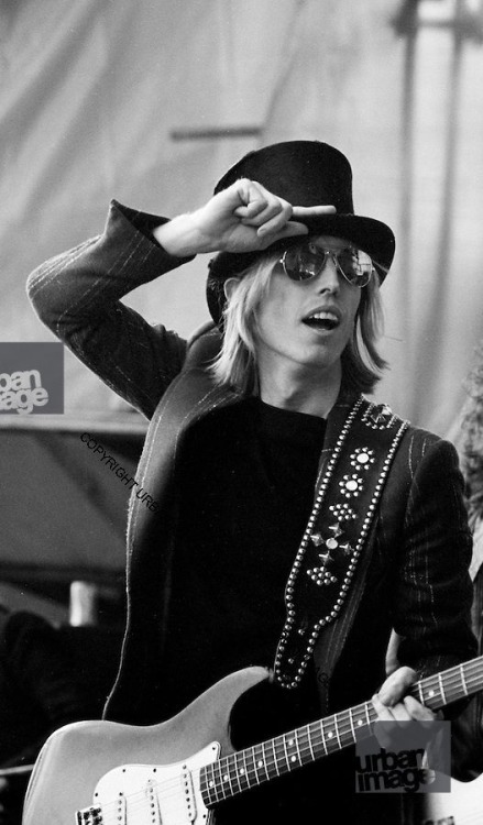 sourpatch-k: &lt;I&gt;Tom Petty (October 20th, 1950-October 2nd, 2017)&lt;/I&gt;