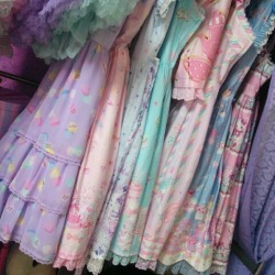 sweet-dreamworld:  Awww so many awesome prints .. I know their names by heart. Sugar hearts, Dreamy dollhouse, Twinkle constellations and the stars of confeito (from BtSSB), Decoration dream, Wonder cookie, Sugary carnival, Milky planet, Fancy box….