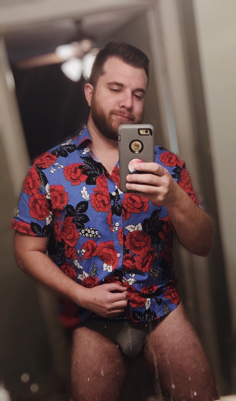 ayyramik:Dirty mirrors and florals 🌹