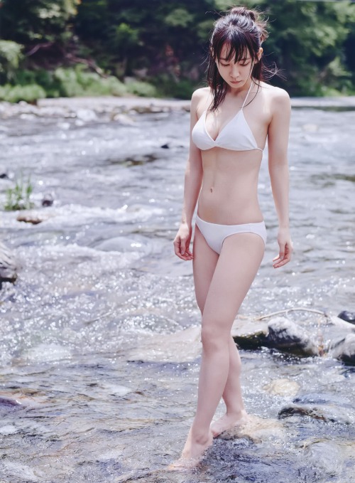 gravia-idols:  Photobook Riho Collection - 4